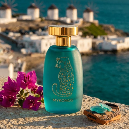 Frasco de perfume Dreamscape Extrait de Parfum Mykonos da Luxos do Oriente, com design elegante e detalhes refinados.