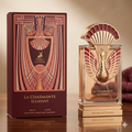 Frasco de Eau de Parfum La Charmante Éclatant da Maison Alhambra, com design elegante e detalhes dourados, para mulheres sofisticadas.