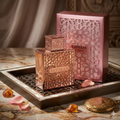 Perfume Rayhaan Divine Original da Luxos do Oriente, frasco de Eau de Parfum com design elegante e detalhes sofisticados.