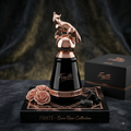 Frascos de perfume Fierté Eau de Parfum Luxos do Oriente na embalagem francesa, com detalhes elegantes.
