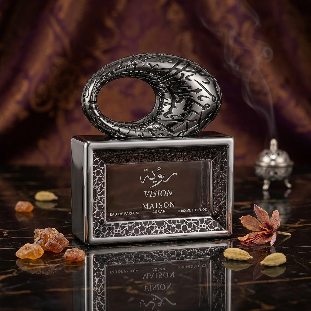 Frasco de Eau de Parfum Vision da Maison Asrar, perfume luxuoso da Luxos do Oriente, com design elegante e fragrância sofisticada